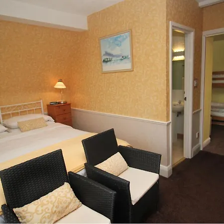 Casa de hóspedes The Russell Scarborough