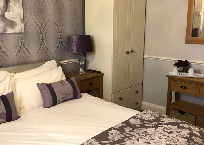 Guest house The Russell