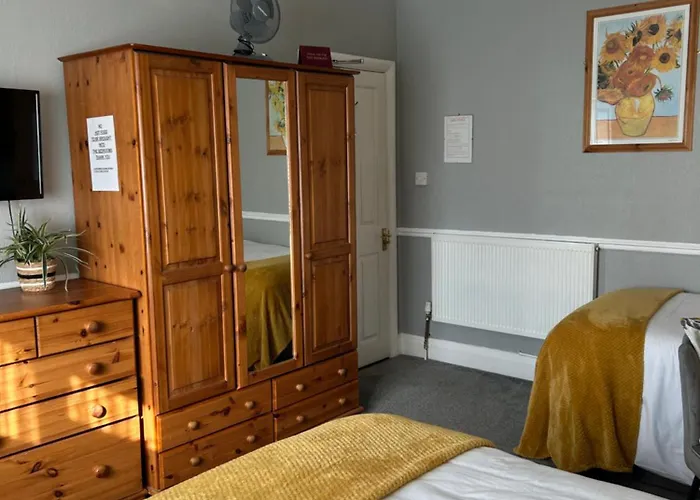 The Russell Guest house Scarborough