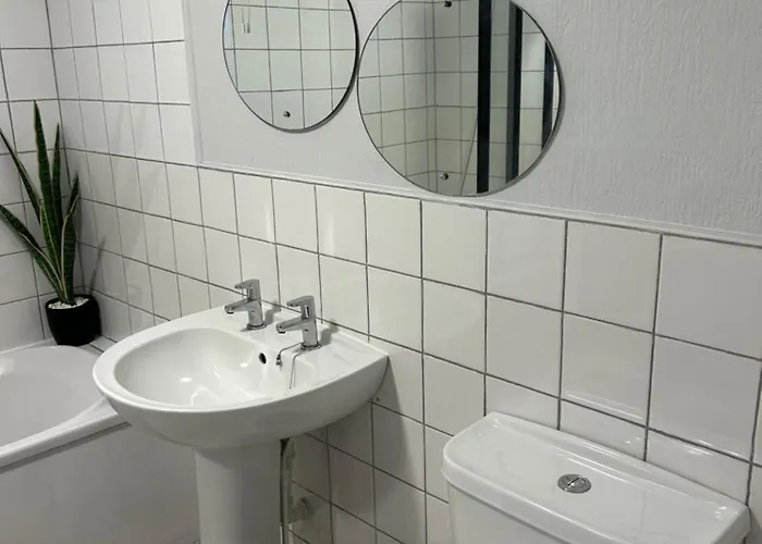 Guest house The Russell 4*