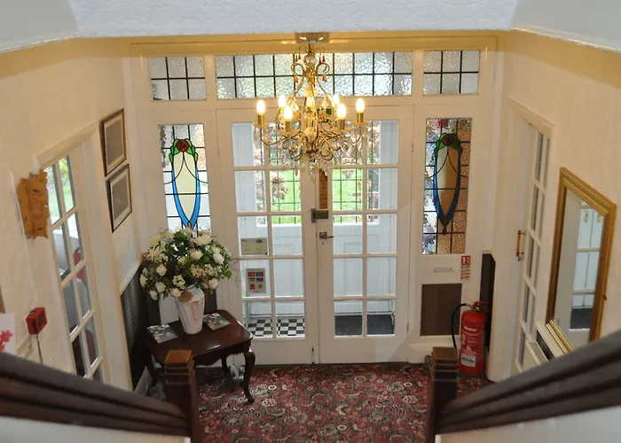 Guest house The Russell