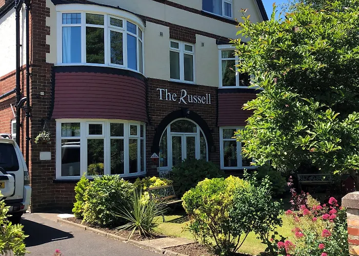 Guest house The Russell Scarborough